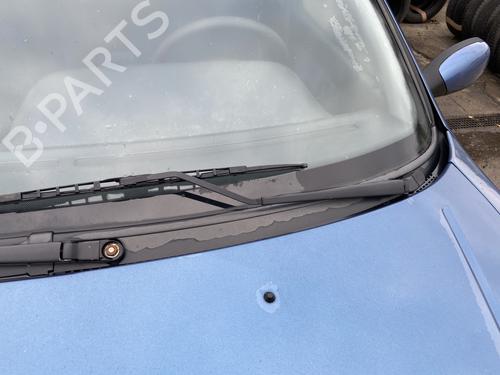 Used Front windshield wiper arm PEUGEOT 306 Hatchback (7A, 7C, N3, N5) 1.4 (75 hp) 29176296