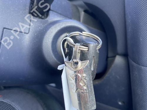 Used Ignition barrel PEUGEOT 1007 (KM_) 1.4 (75 hp) 27111733