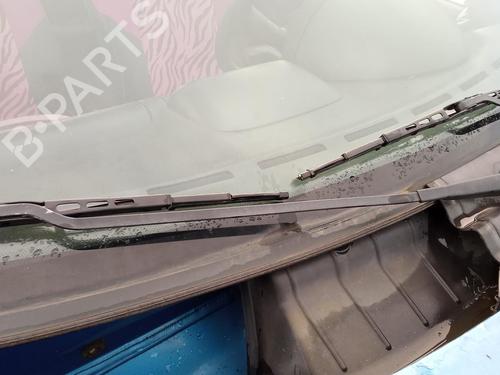 Used Front windshield wiper arm OPEL CORSA B (S93) 1.2 i 16V (F08, F68, M68) (65 hp) 27099879