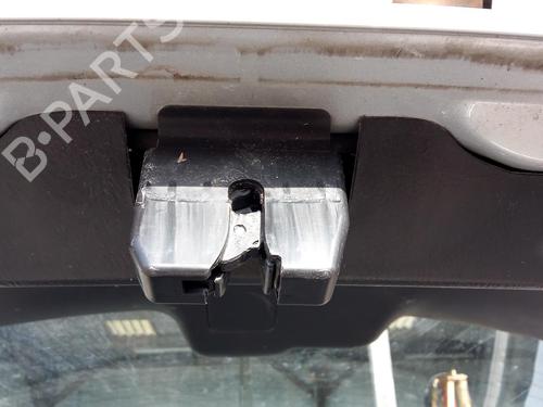 Used Tailgate lock TOYOTA AVENSIS (_T25_) 2.0 D-4D (CDT250_, CDT250R) (116 hp) 27136767