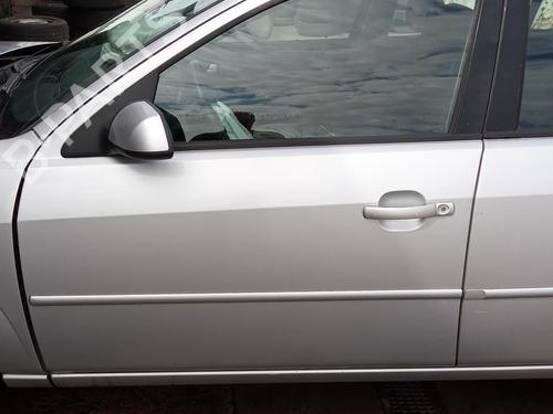 Used Left front door FORD MONDEO III Saloon (B4Y) 1.8 16V (110 hp) 27136699