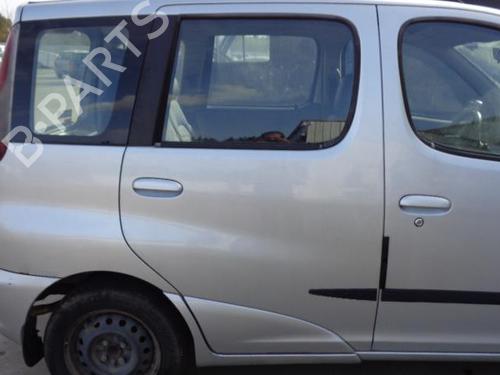 Used Right rear door TOYOTA YARIS VERSO (_P2_) 1.4 D-4D (NLP20_, NLP22_) (75 hp) 27121090