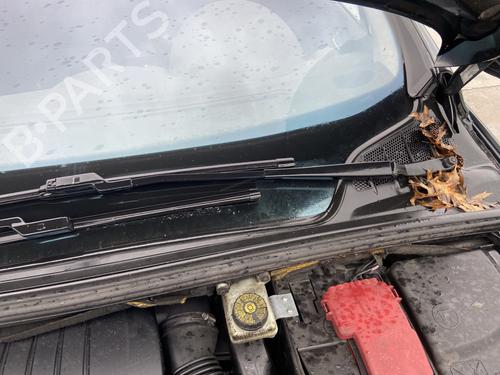 Used Front windshield wiper arm PEUGEOT 308 SW I (4E_, 4H_) 1.6 HDi (109 hp) 32344685