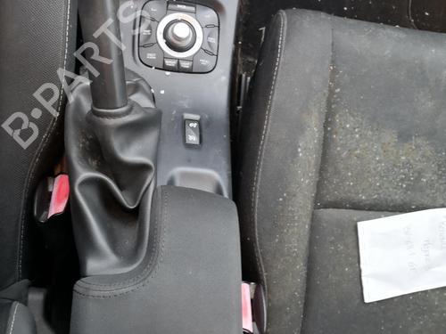 Sikkerhedssele-spænde Sikkerhedssele-spænde RENAULT MEGANE III Grandtour (KZ0/1) 1.5 dCi (KZ09, KZ0D, KZ1G, KZ29, KZ14, KZ1W, KZ10, KZ1F,... (110 hp) 27131503 27131503