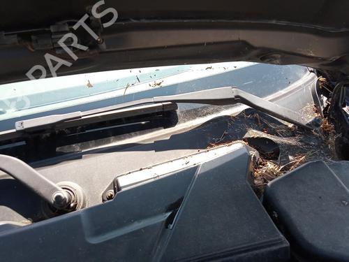 Used Front wiper motor BMW 1 (E87) 118 d (122 hp) 27138066