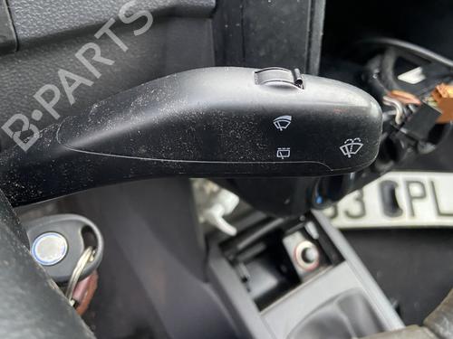 Used Steering column stalk VW POLO IV (9N_, 9A_) 1.2 12V (64 hp) 30689881