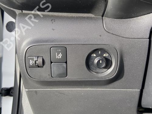 forlygtekontakt-citroen-c3-iii-sx-2016-32121548 main image