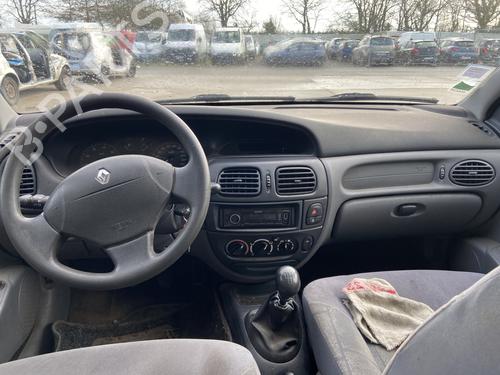 Used Driver airbag RENAULT MEGANE I (BA0/1_) 1.9 dTi (BA08, BA0N) (98 hp) 31625482