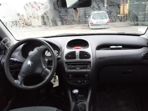 Used Driver airbag PEUGEOT 206 Hatchback (2A/C) 1.4 16V (88 hp) 27100423