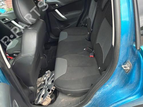 Høyre bak elrute bryter Høyre bak elrute bryter CITROËN C3 II (SC_) 1.4 VTi 95 (95 hp) 35890076 35890076