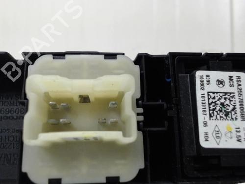 Used Left front window switch RENAULT CLIO IV (BH_) 1.5 dCi 90 (90 hp) 27119374