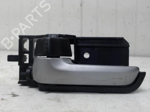 Venstre bagtil invendig håndtag SUZUKI SX4 (EY, GY) 1.9 DDiS 4x4 (RW419D) (120 hp) 27119323