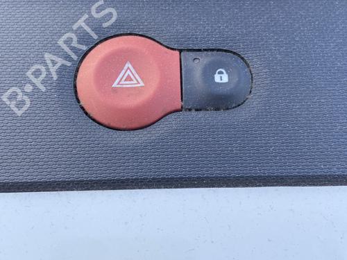 Bouton de warning RENAULT TWINGO III (BCM_, BCA_) 0.9 TCe 90 (BCM9, BCM2) (90 hp) 32067417