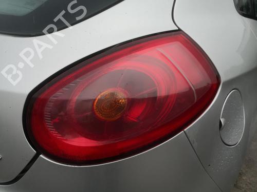 Used Right taillight FIAT BRAVO II (198_) 1.9 D Multijet (198AXE1A) (90 hp) 27147022