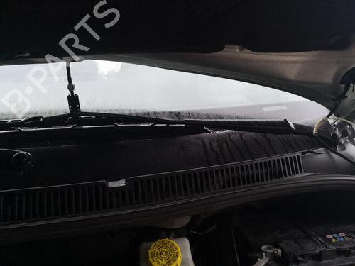Used Front windshield wiper arm VW TRANSPORTER T5 Van (7HA, 7HH, 7EA, 7EH) 2.0 TDI (140 hp) 27146357