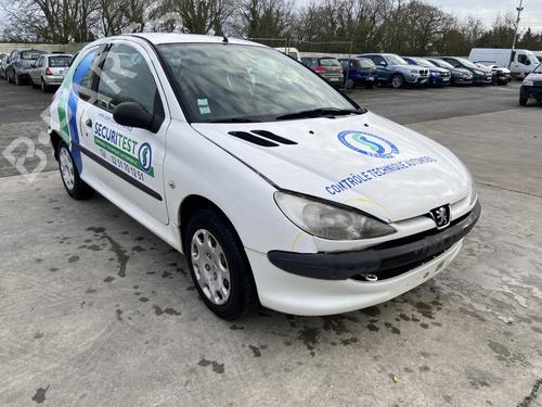 Used Right front brake caliper PEUGEOT 206 Hatchback (2A/C) 1.4 HDi eco 70 (68 hp) 31075186