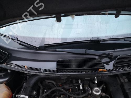 Used Front windshield wiper arm FORD FIESTA VI (CB1, CCN) 1.0 EcoBoost (100 hp) 27146489