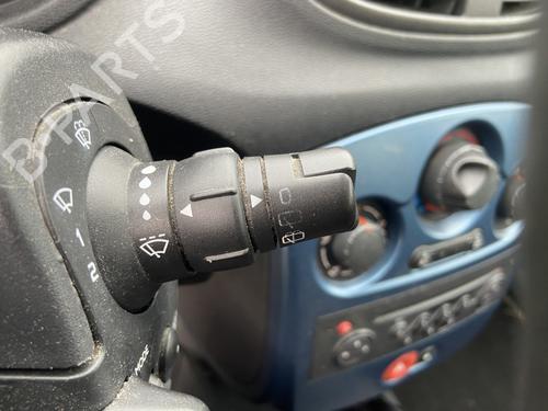 Used Steering column stalk RENAULT CLIO III (BR0/1, CR0/1) 1.5 dCi (BR17, CR17) (86 hp) 30319870