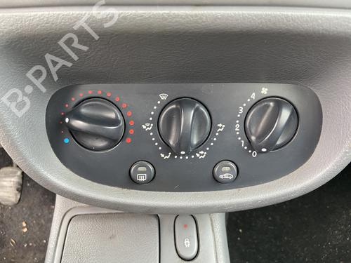 Used Climate control Climate control RENAULT CLIO II (BB_, CB_) 1.2 (BB0A, BB0F, BB10, BB1K, BB28, BB2D, BB2H, CB0A,... (58 hp) 33044659 33044659
