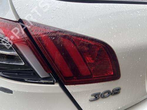 Feu de coffre gauche PEUGEOT 308 II (LB_, LP_, LW_, LH_, L3_) 1.6 BlueHDi 120 (120 hp) 31858875