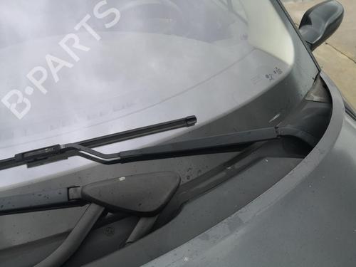 Used Front windshield wiper arm RENAULT SCÉNIC II (JM0/1_) 1.9 dCi (JM14) (131 hp) 27133037