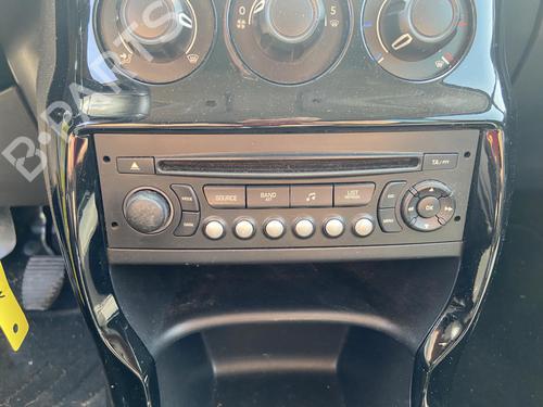 Used Radio CITROËN C3 II (SC_) 1.4 (73 hp) 27113137