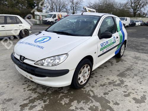 Used Left front brake caliper PEUGEOT 206 Hatchback (2A/C) 1.4 HDi eco 70 (68 hp) 31075187