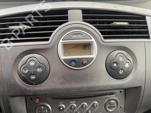 Used Climate control RENAULT SCÉNIC II (JM0/1_) 1.9 dCi (JM0G, JM12, JM1G, JM2C) (120 hp) 30359577