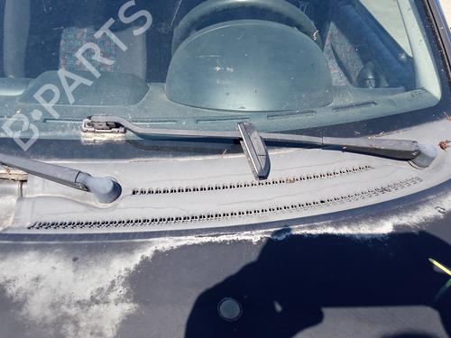 Used Front windshield wiper arm OPEL CORSA B (S93) 1.7 D (F08, F68, M68) (60 hp) 27110302
