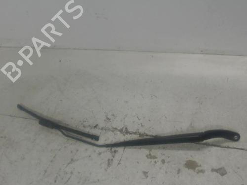 Used Front windshield wiper arm RENAULT MEGANE IV Hatchback (B9A/M/N_) 1.5 dCi 110 (B9A3) (110 hp) 27135255