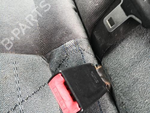 Used Seat buckle CITROËN XSARA (N1) 1.4 i (75 hp) 27104664