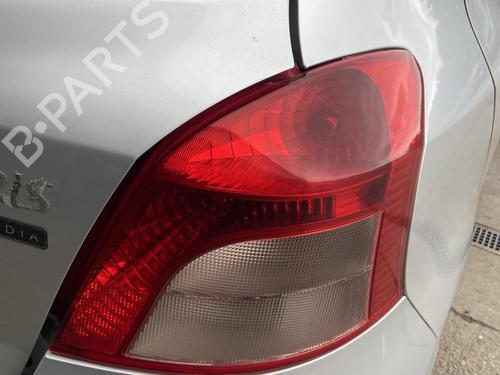 Used Right taillight TOYOTA YARIS (_P9_) 1.4 D-4D (NLP90_, NLP90R) (90 hp) 27112479