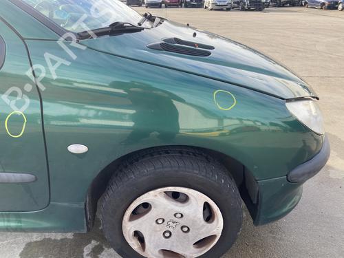 Used Right front fenders PEUGEOT 206 Hatchback (2A/C) 1.4 i (75 hp) 30299807