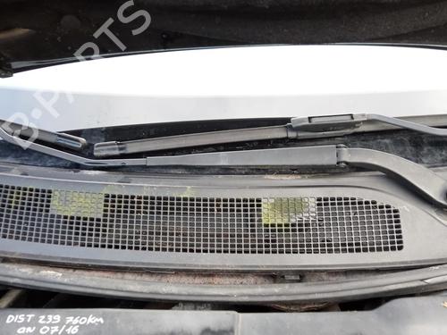 Used Front windshield wiper arm RENAULT MEGANE II Estate (KM0/1_) 1.5 dCi (KM16, KM1E) (106 hp) 27100602