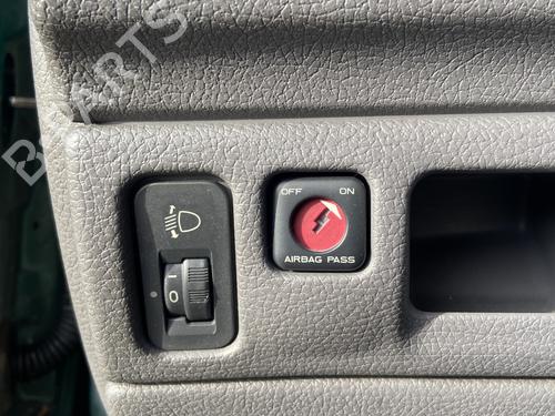 Forlygtekontakt PEUGEOT 206 Hatchback (2A/C) 1.4 i (75 hp) 30299850