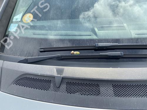 Used Front windshield wiper arm MERCEDES-BENZ B-CLASS Sports Tourer (W245) B 180 CDI (245.207) (109 hp) 28295434