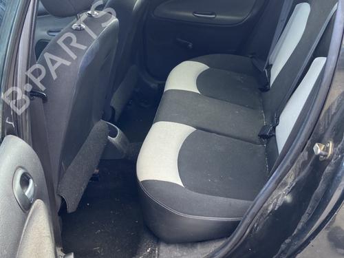 seat-buckle-peugeot-206-sw-2ek-2002-33720482 main image