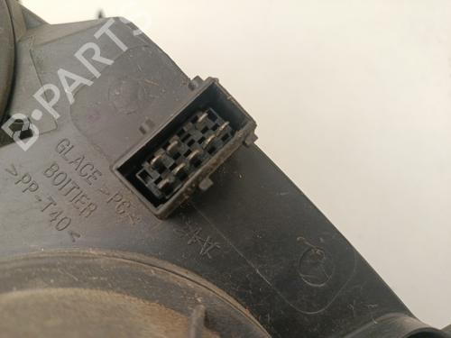 Used Right headlight Right headlight PEUGEOT 307 (3A/C) 2.0 HDi 90 (90 hp) 33680408 33680408