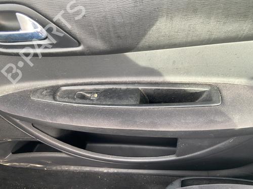 Used Right front window switch Right front window switch 38926092 38926092