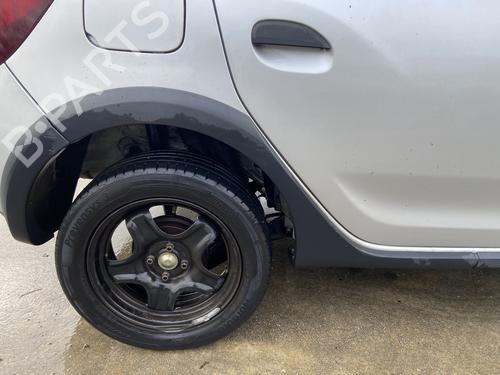 BP32363743O1 main image