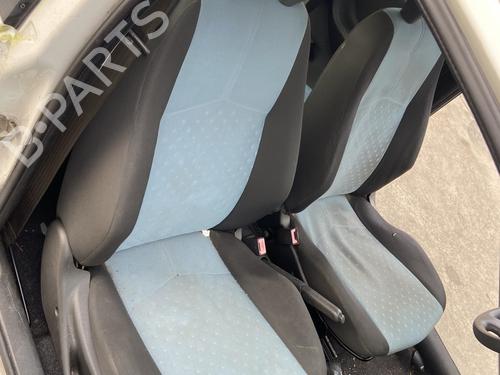 Used Right front seat Right front seat FIAT PUNTO (188_) 1.2 60 (188.030, .050, .130, .150, .230, .250) (60 hp) 31654851 31654851