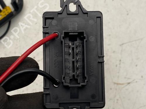 Used Heater resistor Heater resistor RENAULT TWINGO II (CN0_) 1.2 16V (CN04, CN0B) (75 hp) 40200987 40200987