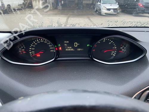 Used Instrument cluster PEUGEOT 308 II (LB_, LP_, LW_, LH_, L3_) 1.6 BlueHDi 120 (120 hp) 31170812