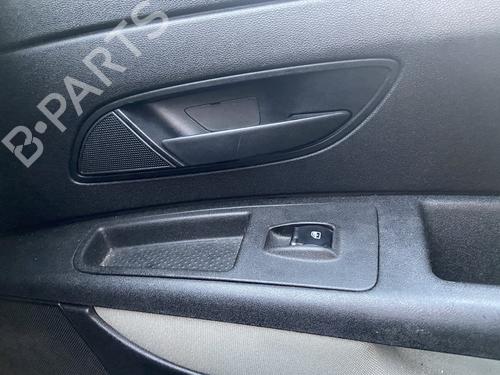Used Right front window switch Right front window switch 38926073 38926073