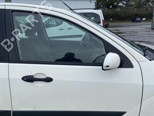 Højre fortil lås FORD FOCUS I (DAW, DBW) 1.8 Turbo DI / TDDi (90 hp) 31921490