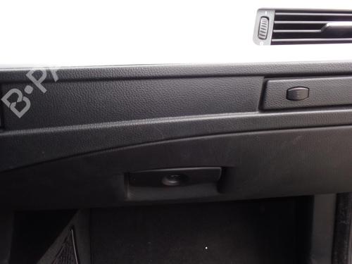Used Glove box BMW 5 Touring (E61) 525 xd (197 hp) 27123171