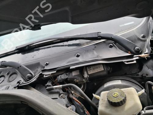 Used Front windshield wiper arm BMW 3 (F30, F80) 320 d (184 hp) 27132637