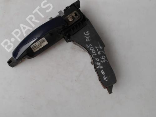 Used Front left exterior door handle FORD MONDEO III Saloon (B4Y) 2.0 16V TDDi / TDCi (115 hp) 27116609