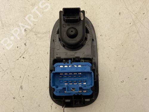 Used Left front window switch Left front window switch RENAULT MASTER III Van (FV) 2.3 dCi 125 FWD (FV0C, FV0D, FV0G, FV0H, FV0J, FV0K,... (125 hp) 39663326 39663326