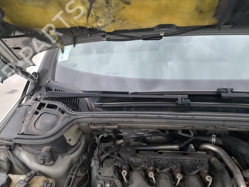 Used Front windshield wiper arm PEUGEOT 407 (6D_) 2.0 HDi 135 (6DRHRH, 6DRHRE, 6DRHRG, 6DRHRJ) (136 hp) 27104980